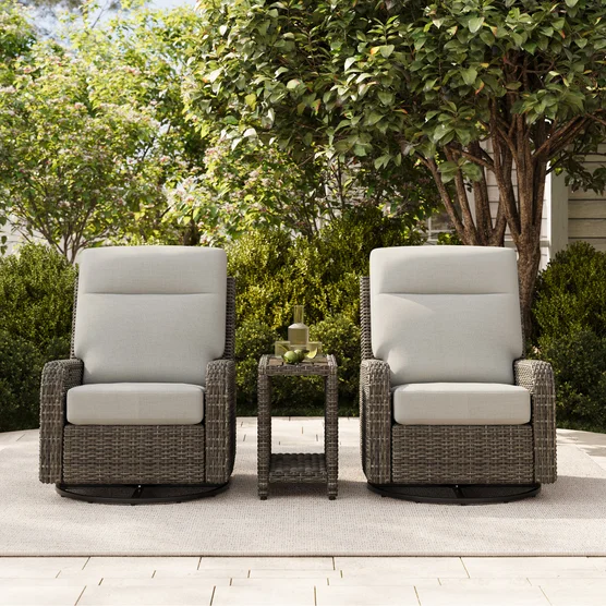 Thomasville Elko 3-piece Outdoor Patio Swivel Glider Recliner Set - Image 4